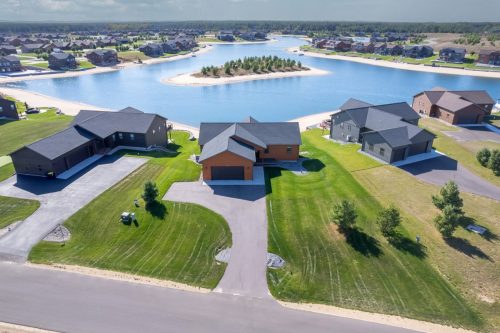 Ingiald-N8685-Lake-Cabin-002